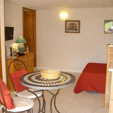 Agreable Location Au Coeur Du Vignoble Dominici Therese Apartment