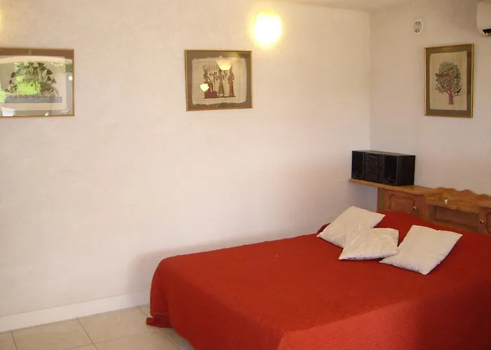Agreable Location Au Coeur Du Vignoble Dominici Therese باتريمونيو